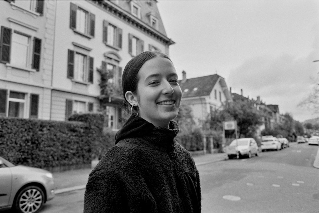 Analoge Aufnahme, Portrait einer jungen Frau